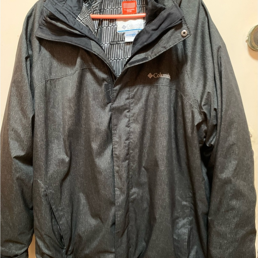 Men Columbia preowned jacket size xl